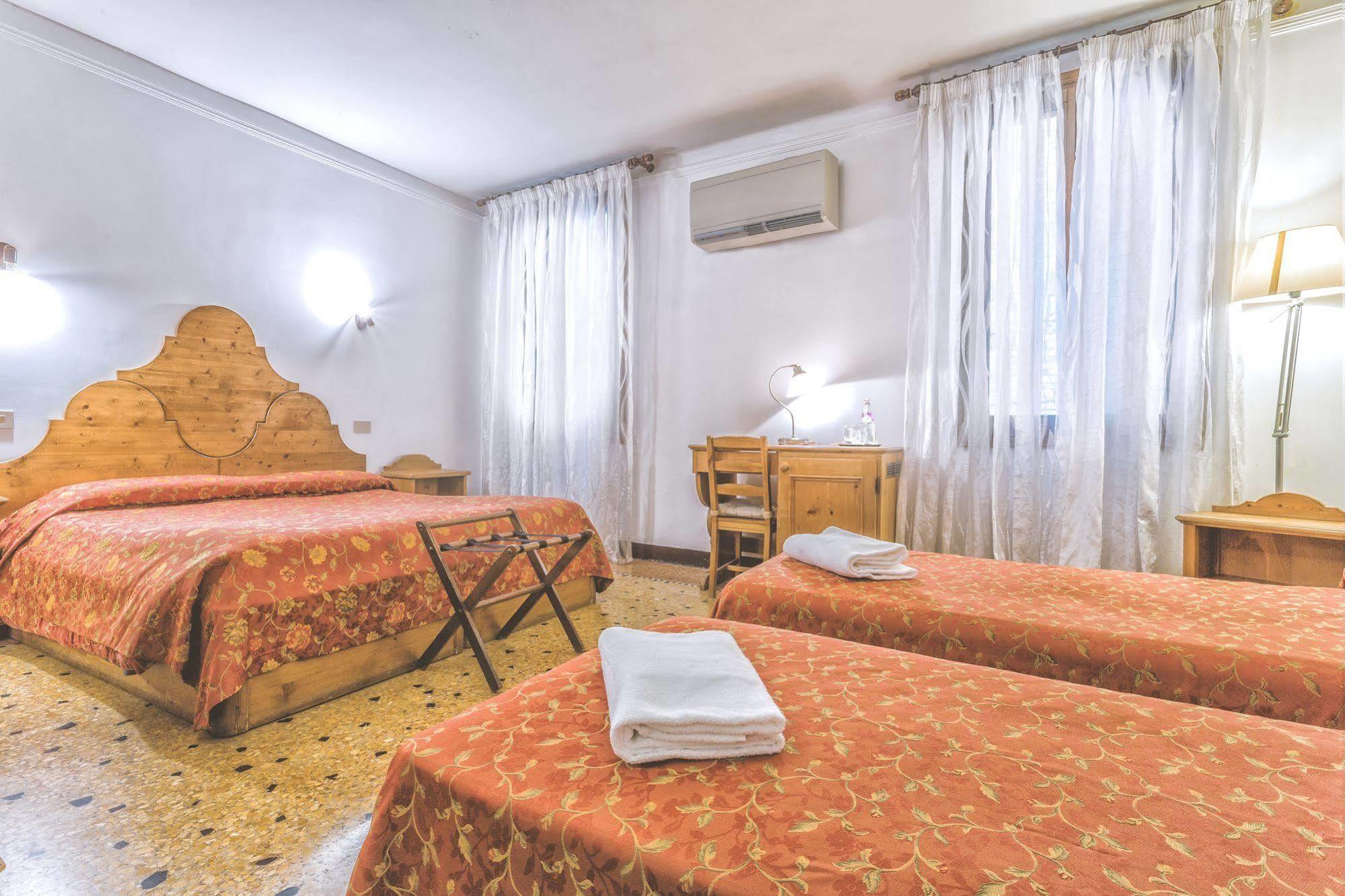 Locanda Bareteri Veneţia Exterior foto